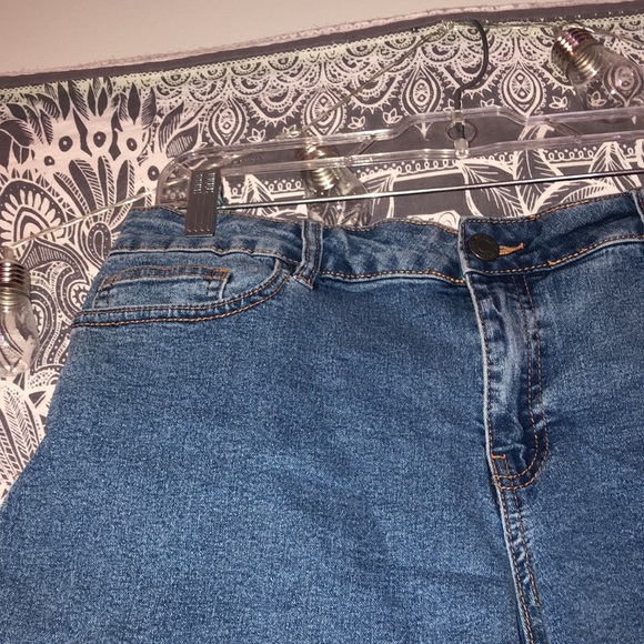 Noisy May Jean Shorts - Picture 2 of 3